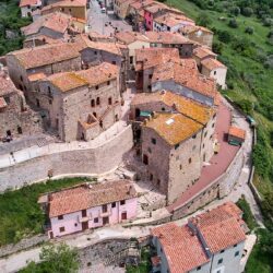 A beautiful village property for sale in Maremma (1)