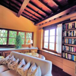 Hotel for sale in the hills of Lucca Tuscany (1)