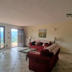 House with Pool and Views for sale in Garfagnana (23)