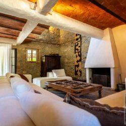 Beautiful Tuscan Farmhouse for sale near Pisa and the sea Tuscany (33)