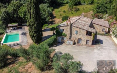 Beautifully Restored Farmhouse With Infinity Pool & Olives