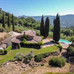 Beautiful Tuscan Farmhouse for sale near Pisa and the sea Tuscany (76)