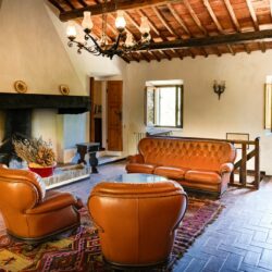 Farmhouse for sale near Gaiole in Chianti Tuscany (13)