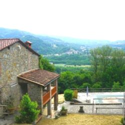 House with Pool for sale near Gallicano Lucca Tuscany (15)