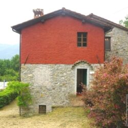 House with Pool for sale near Gallicano Lucca Tuscany (25)