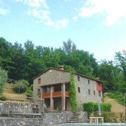 House with Pool for sale near Gallicano Lucca Tuscany (6)