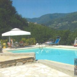 House with Pool for sale near Gallicano Lucca Tuscany (8)