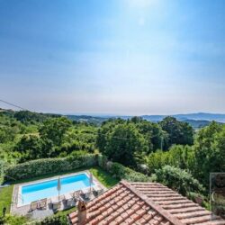 House with Pool for sale near the Tuscan coast (2)